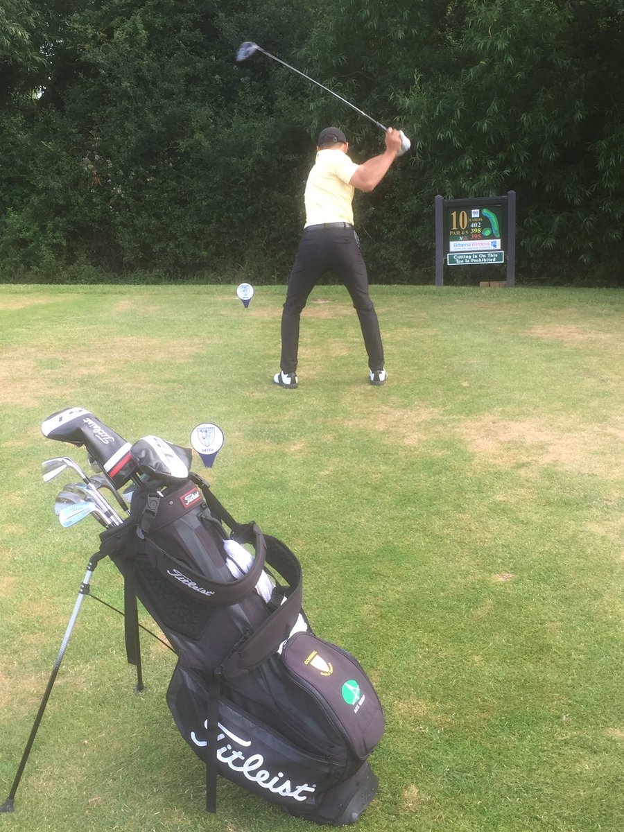 AlanLund7's tweet photo. George Leigh tees off for Cornwall in SW Six Counties https://t.co/KMYD8PRk7T