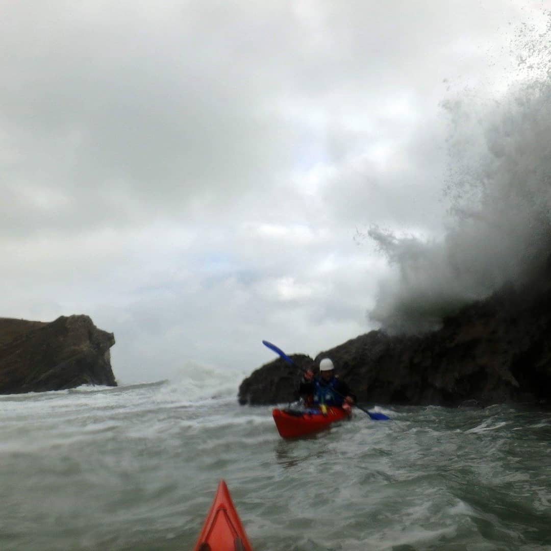 H2oadventures_'s tweet photo. #ThrowbackThursday #ThursdayMotivation #FitnessMotivation #seakayaking amazing to think how far I've come in 4 years. Life is short you have to live it to the max . Living in #Dorset is just the best. why not come and #visitdorset @_ActiveElements https://t.co/AV9aL1JjUB https://t.co/R9xPuobTfh