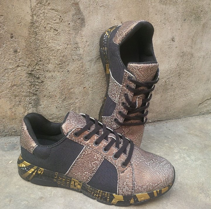 Feezyleon's tweet photo. Discount sales on these my #Classics today!
7k for the laces
6k for the tassels.
These products are made with quality materials and very detailed attention to details.
Retweet to earn a reward! #SuperEagles #Shoes #fashion #quality #Entrepreneur #young #BBNaija #Feezed #simple https://t.co/KgZm5qH9qy