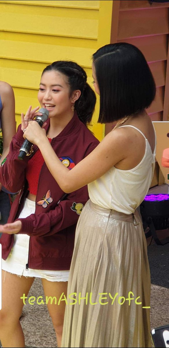 AshGwensAteKris's tweet photo. Goodluck baby girl @ashdlmundo I'm happy to see you before ka pumasok. Ikaw ang Ultimate Big Winner sa puso namin.

ASHLEY TheUltimateComeback https://t.co/Zl1E3ggKnx