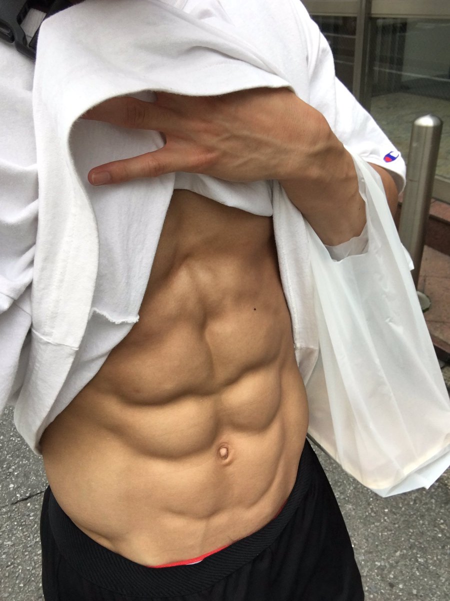 日サロ1回目当日の夜 と日サロ 3回目直後の比較画像 黒くなったなぁ