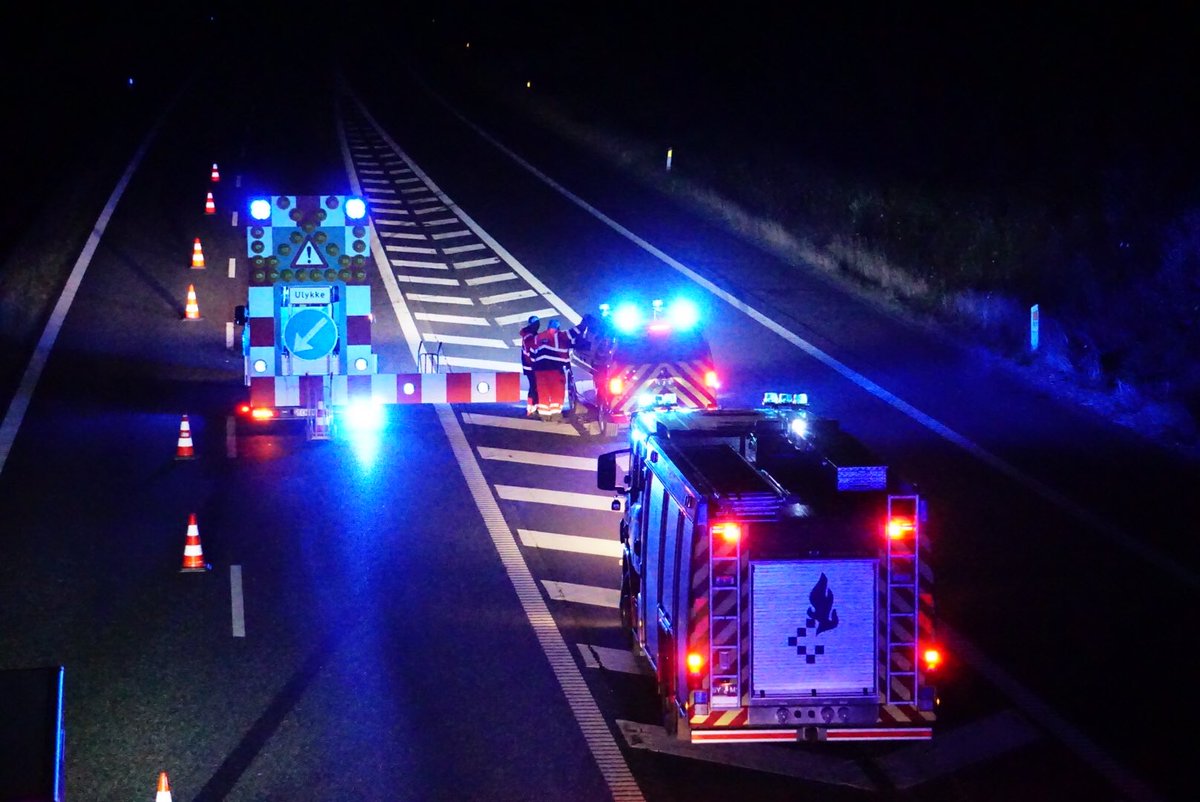 pressefotosdk's tweet photo. Forurening på E45 ved tilst.
#forurening #e45 #tilst #nyheder https://t.co/pnbAsfgeia