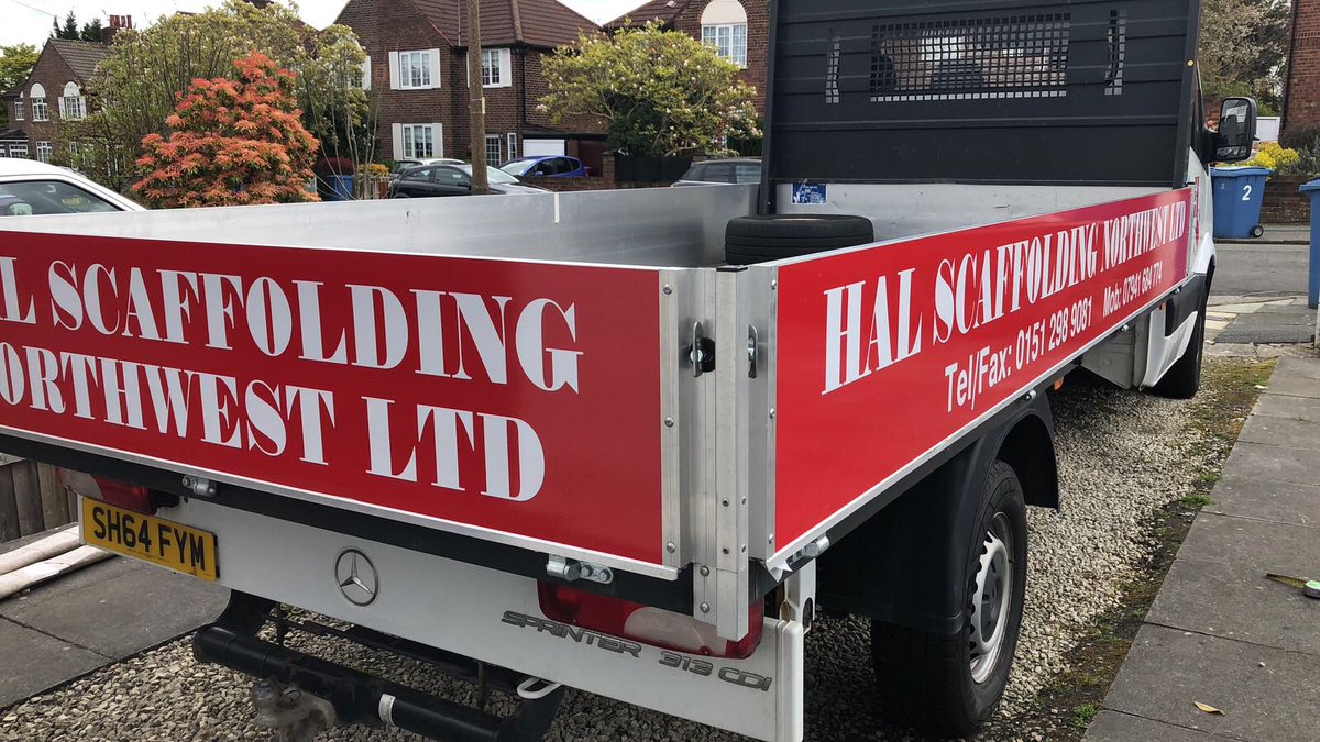 My mates pick up got robbed last night from Mather Ave, they’ve took the tracker out aswell the 🐀’s, anyone sees it or anything message me please, RT for me aswell thanks