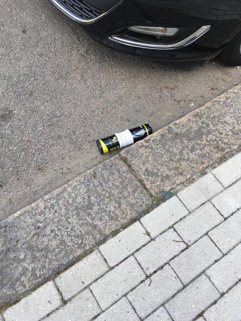 More pedantic laziness from <a href="/wandbc/">Wandsworth Council</a> refuse collection team this morning. Would have taken 10 seconds to fix this. If they didn’t pick up the bags like they were trying to strangle a sheep it wouldn’t happen.