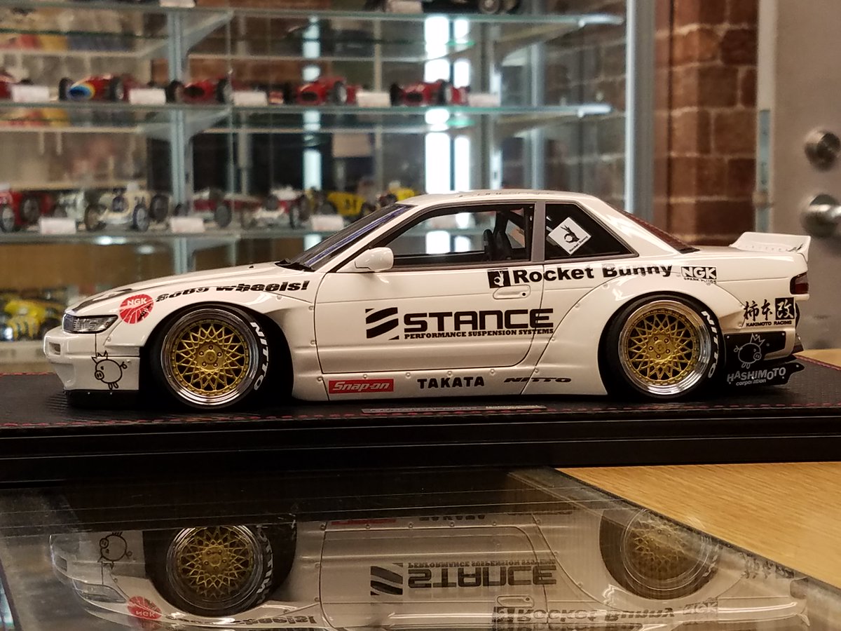 イグニッションモデル 1/18新製品 ロケットバニー S13 V2。 今回は