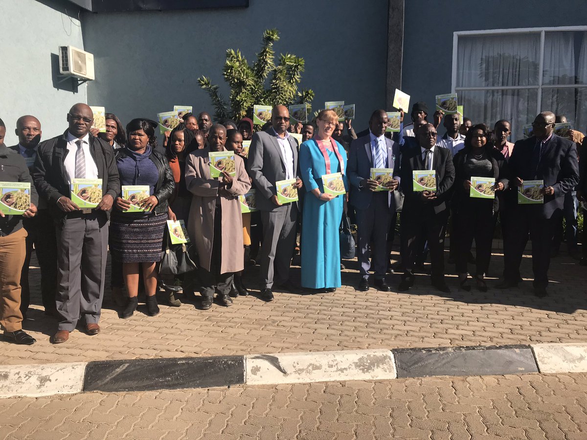 Jacinta_Barrins's tweet photo. Delighted to launch the lessons learnt with climate smart agriculture by the farmers in Barolong and Kgalagadi South Sub District together with @BITRI and Ministry of Agriculture SGP @UNDP_Botswana @BWGovernment @Botswana @OfficialBrandBW https://t.co/68Ao8dT8EI