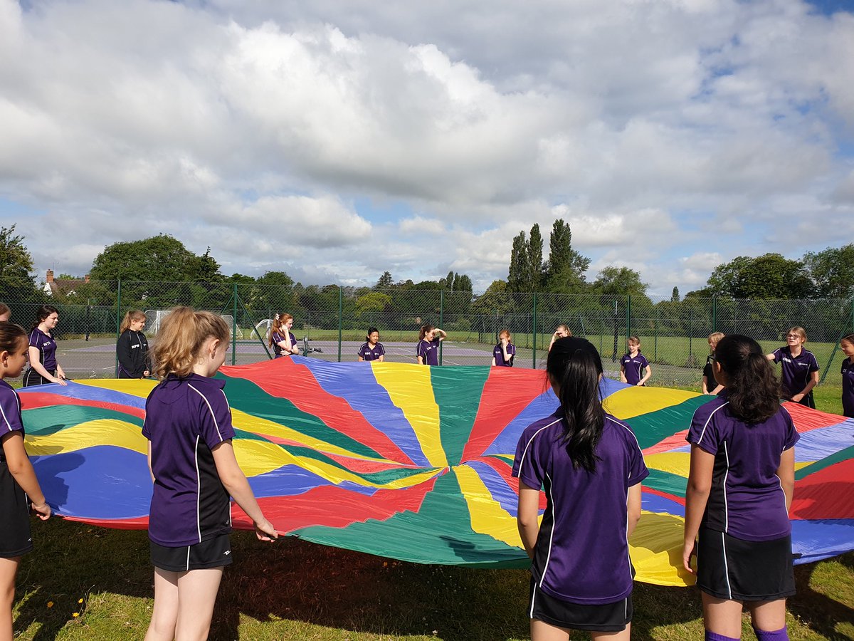 SHOTTERYSPORT's tweet photo. Last single PE lesson for 7U....enjoying parachute games....amazing how quickly the year goes #itsnearlysummer https://t.co/MJ3cOBViGz