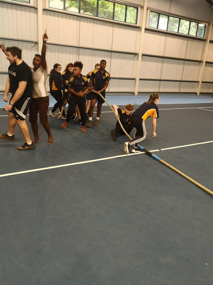 DeanesKS4's tweet photo. 9R Vs 9B in the tug of war. 

9R were the winners!! https://t.co/Bqug510azD
