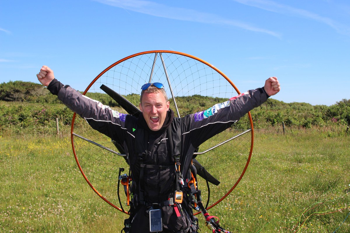 flying_agent's tweet photo. WOW!!!! thank you all so much the fundraising total is now up to 94% - I am so touched by everyone's kindness, generosity &amp; support for #TheFlyingEstateAgent JOGLE challenge - let's smash the £10,000 target for @DonnaLouiseUK:  https://t.co/83XSANiAaT https://t.co/DPqvVflZT0