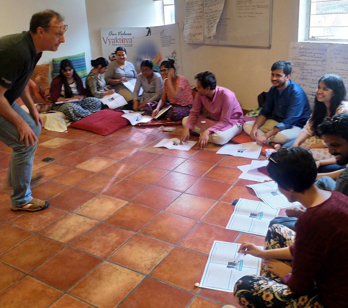 Amazing atmosphere and collaborative, hands-on work on a workshop presenting the #YouthBank model with <a href="/YouthCommutiny/">ComMutiny</a> <a href="/Pravah01/">Pravah</a> in #NewDelhi. 👏 #shiftthepower #socent #YBIntl