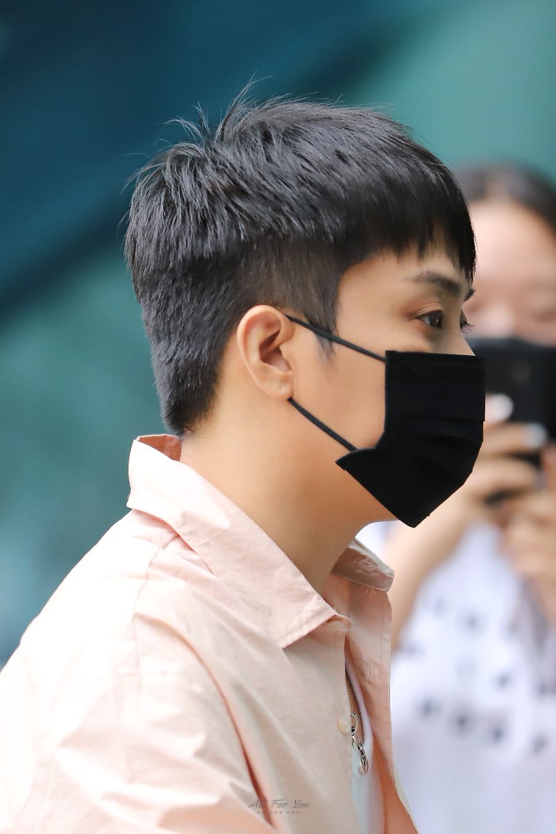 1KN_G1's tweet photo. 190710 두시탈출 컬투쇼 출근

새싹이🌱 달고 나타난 핑크 기여미 🥰

#은지원 #EUNJIWON #불나방 #G1 https://t.co/udVbaWrzMp