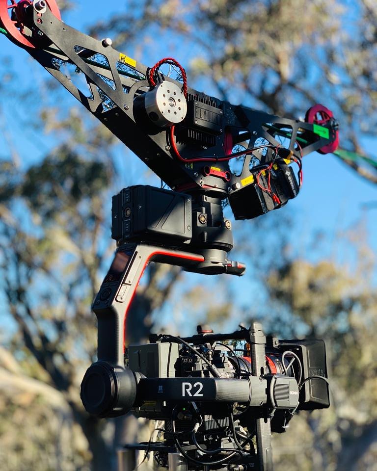 figure_nine's tweet image. Cable dolly's and cameras. Rope work and rigging by @figure_nine camera work and image by @benjamin_cunningham_dop