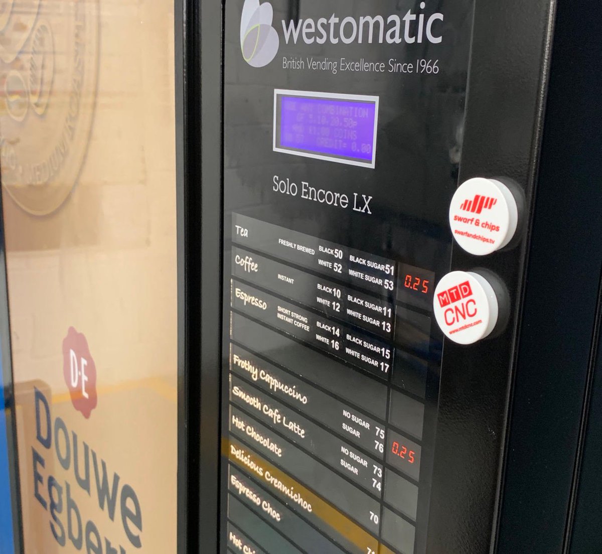 We ❤️ your magnet machine selfies!! Send in your selfies and we will send you out some magnets to decorate your awesome machines! 🙌🏼