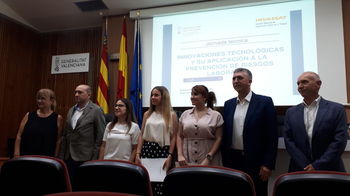GVAinicotur's tweet photo. @Rafa_Climentg proposa actualitzar la normativa sobre #prevencioriscoslaborals davant els canvis en els sistemes de producció causats per la #digitalització #indústria40 #economiacolaborativa i de plataforma #teletreball #exoesquelets @GVAinvassat #seguretatlaboral https://t.co/n0jOR6D0vG