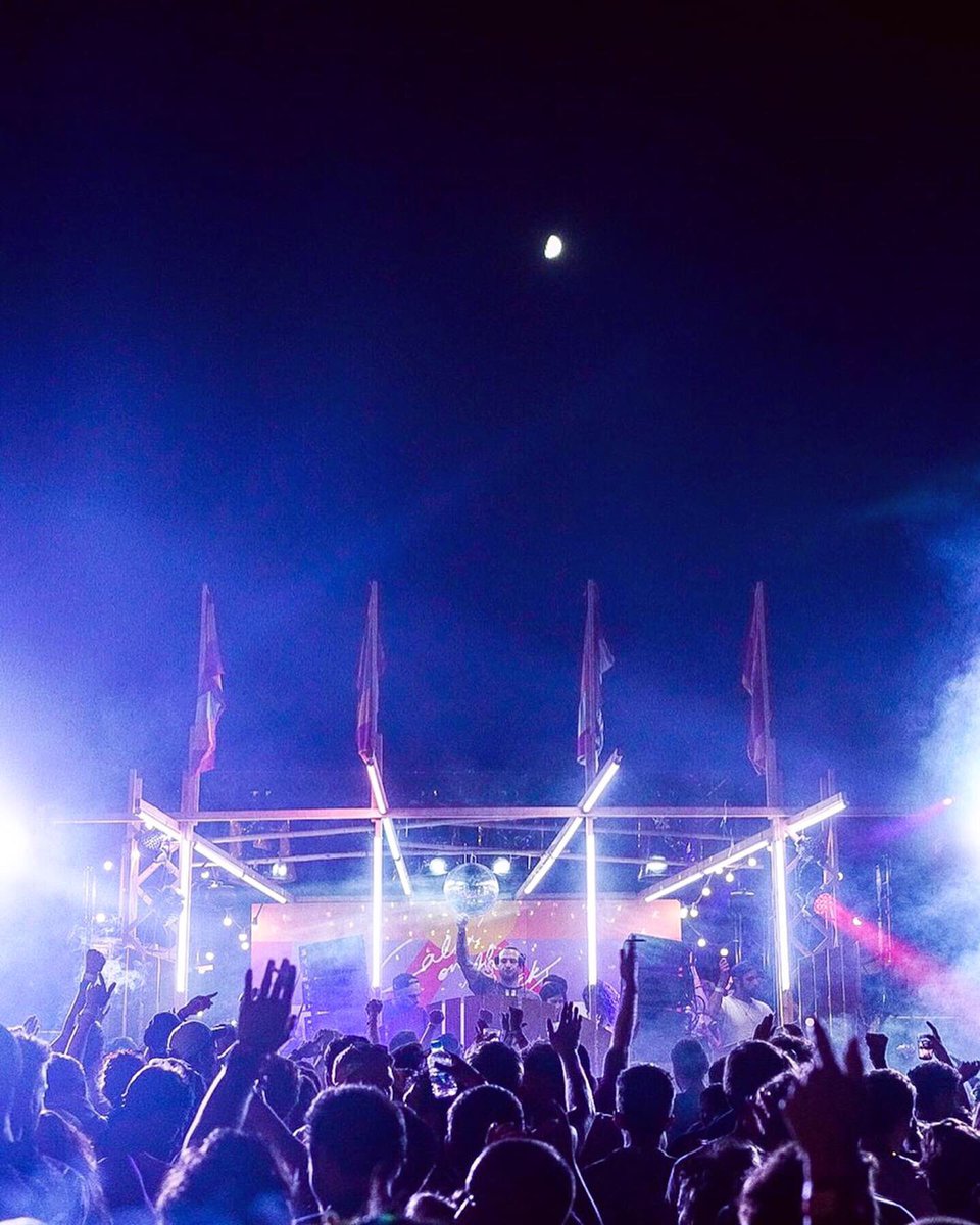 Hier soir, La Fleur, <a href="/martinbuttrich/">Martin Buttrich</a> &amp; <a href="/LocoDiceOFC/">Loco Dice</a> ont transporté les festivaliers au rythme des vagues pour la Closing Party sur la <a href="/PlageInCasa/">Plage In Casa</a> 

📷 Louis Derigon / <a href="/NikkosALLEGUEDE/">ALLEGUEDE Nicolas</a> / Simon Bonsirven /  Wasabi Artwork
#readyforcalvi #calviontherocks