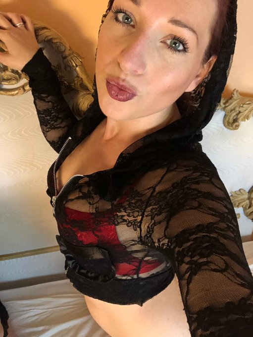 du suchst heisses nur im ofen&szlig; wirklich #hei&szlig; , #sexy , #hotgirl bekommst du hier bei mir https://t.co/jIxM3ZTWew<a href="/tag/hei%C3%9F"class="tags">#hei&szlig;</a><a href="/tag/sexy"class="tags"><span>#sexy</span></a><a href="/tag/hotgirl"class="tags"><span>#hotgirl</span></a>