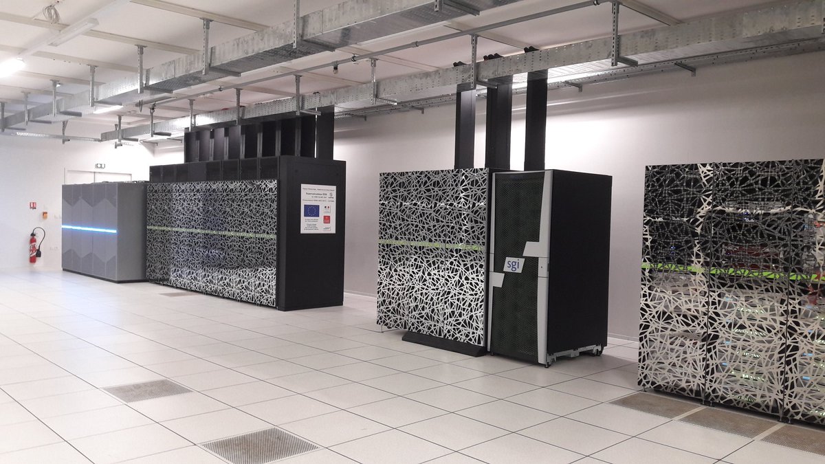 jplorre's tweet photo. Visite du centre de calcul #calmip à Toulouse : des supercalculateurs cpu et GPU pour la recherche académiques et les entreprises : pourquoi pas une collaboration avec @linagora ? Cc @UMS_CALMIP https://t.co/ZF3WpApqwu