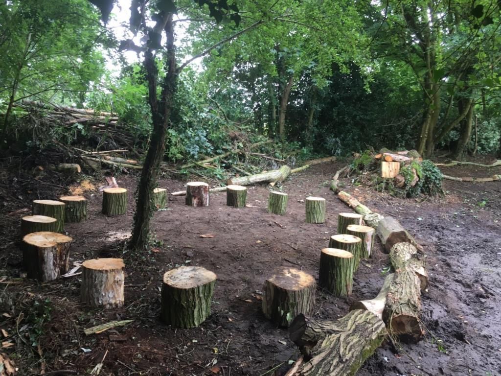 mrsnataliebrown's tweet photo. Wondering what forest schools are all about? @_karendennis explains all in this very informative post! https://t.co/VVRbVXrdFp #ablogginggoodtime @mummyinatutu @MacGlanville https://t.co/urygghAOH0