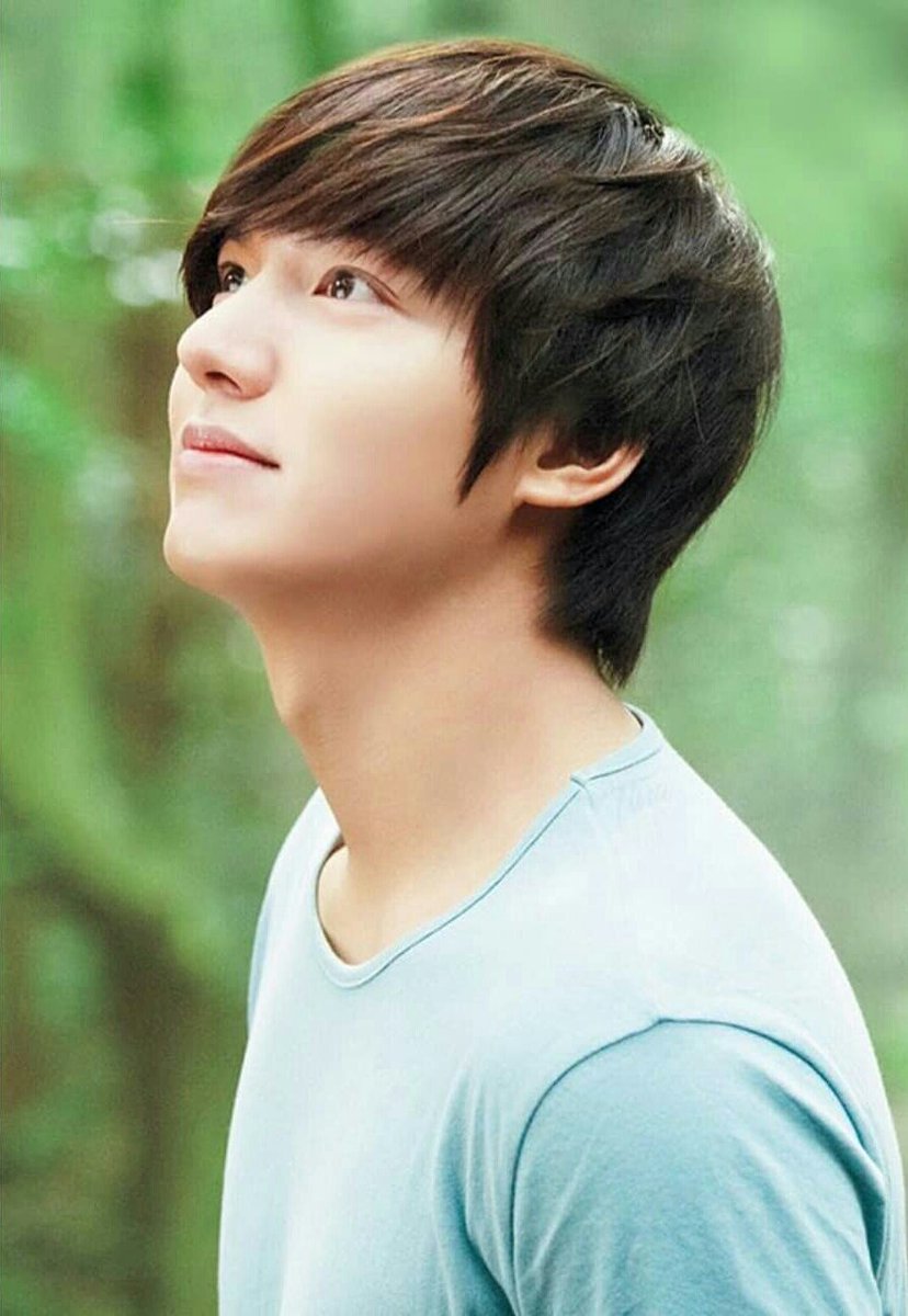 alwaysminoz's tweet photo. Look at that baby face 😍

#LeeMinHo #Leeminho https://t.co/S2Z883UzE3