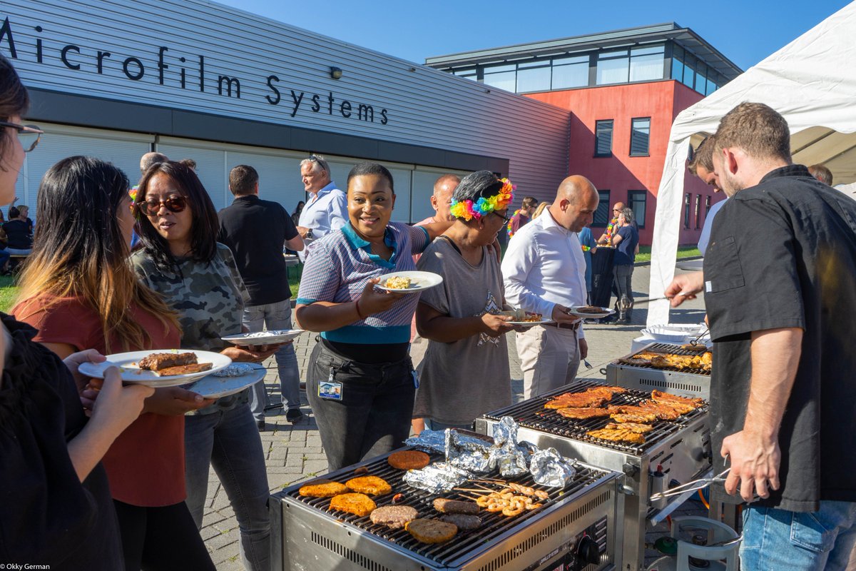 Op 28 juni vond ons jaarlijkse #zomer #personeelsfeest plaats. Dit keer had Karmac een #BBQ feest voor al haar #medewerkers georganiseerd. Wij hebben ontzettend genoten van het lekkere eten, het weer en natuurlijk de muziek. Het was een #geslaagde feest met veel gezelligheid!