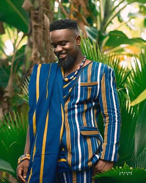 BBahddext's tweet photo. Happy birthday to de king.🙌 @sarkodie 🎂🎂🎂 @SarkCess 
I pray give thee long life full of strength and wisdom,Good lyrics more than ever. https://t.co/0WWZIrLQgC