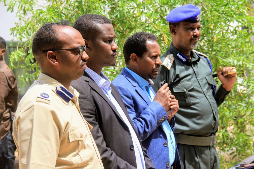 engyarisow's tweet photo. Saldhiga Dharkinley waxaa lagu soo bandhigay 6 burcad bulshada dhib ku hayey oo aan u gudbinay Maxkamada Ciidanka. Olole baan wadnaa ka dhan ah cid kasta oo hub u adeegsata shacabka si aan shacabka u badbaadsano. Odaygii ka daba yimaada ha ogaado in loo aqoonsanayo burcad-kalkaal https://t.co/raQbcUGcrL