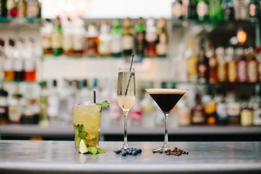 Pendletonglobal's tweet photo. Excited to announce that we will be hosting drinks at the fabulous @bustopherjones_ in Truro next Friday 19 July at 3pm till 6pm. Please pop along to say Hi, to share a cocktail or two with us and to celebrate the #startofthesummer ๐ฅ๐ธ https://t.co/mduSLEGJnn