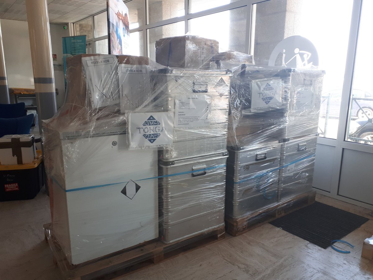 EstelleBigeard's tweet photo. @phytopk 
Équipements de terrain TONGA de roscoff arrivés à Marseille Prochaine destination Nouméa..
#TONGA #ECOMAP #AD2Mlab #SBRoscoff https://t.co/YhAlcnsR9A