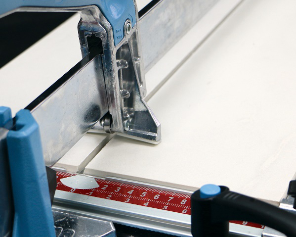 centuratools's tweet image. Updating your flooring or wall tiles in your home can give it a fresh new look, but getting your space to look exactly as you imagine takes time and the right tools. Here’s our guide for buying the right tile cutter. bit.ly/2IbbKxn #tilecutter #tileguide #CenturaTools