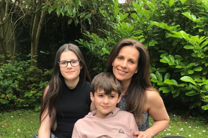 iHealthVisiting's tweet photo. Read gr8 Voices blog as mum  shares her journey to overcome her worries about right #medicine , right #dosage, at the right #time - and develops a product to help all parents https://t.co/CyKuhuhKub
#healthvisiting @MediRedi https://t.co/TqkneNoUdn