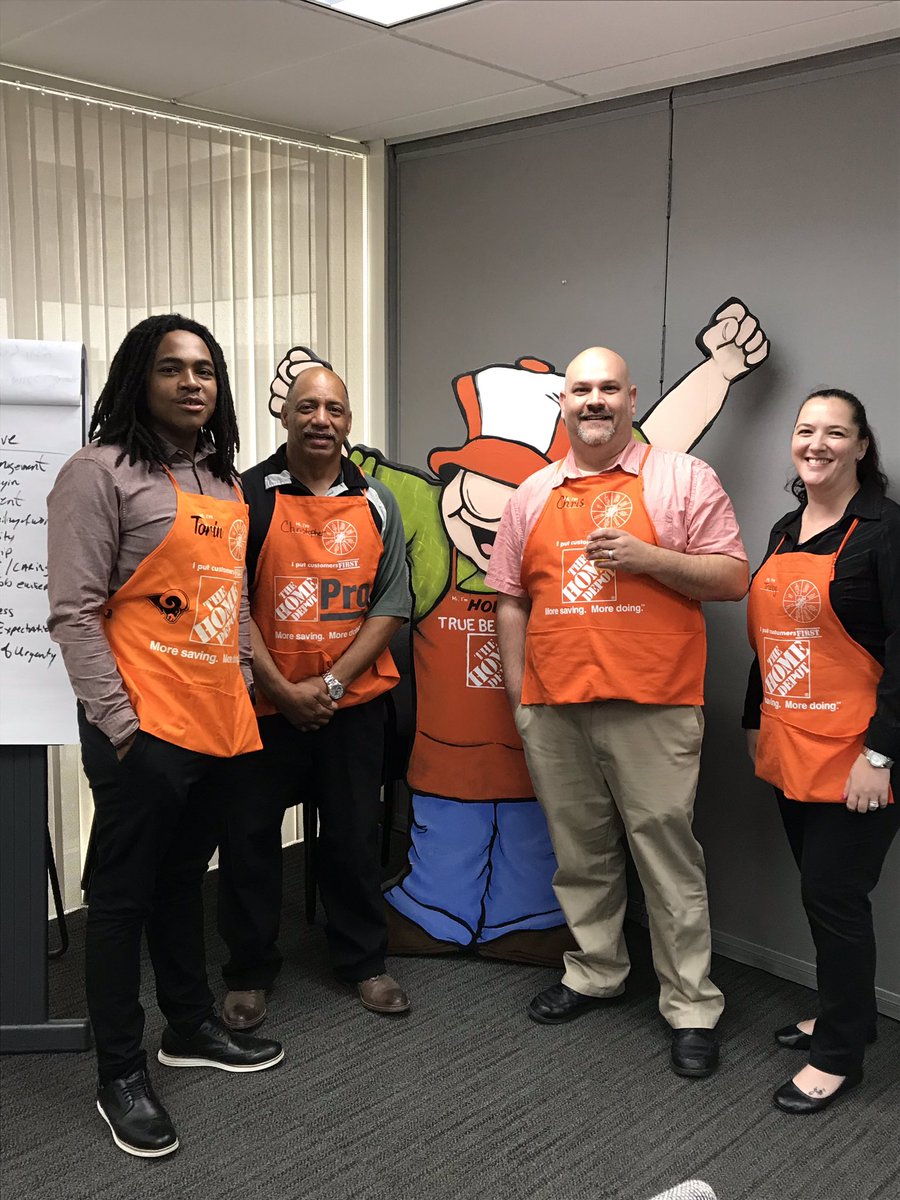 sdwilliams5150's tweet photo. Habit a great time and learning experience here at the DS Advanced HDU👍!! #MWDS0719 @BeardTorin @BrandonPearl260 @HDJoshCarpenter @JulieGiattino @RebeccaLynn1235 @tinastevens_hd @TheClanMacLeod @DhafneV @rezy1940 @HDJoshCarpenter https://t.co/5Jn6Il5iMP