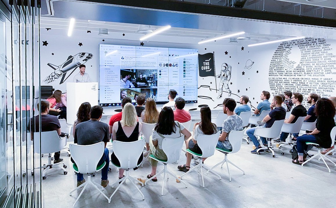 Unlimiteck Company Builder tweet media