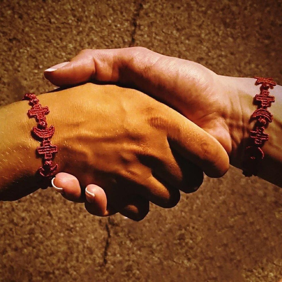 🤝 Strong together 🤝 <a href="/ifrc/">IFRC</a> #crucianipercrocerossa <a href="/crocerossa/">Croce Rossa Italiana</a>  bit.ly/BRACCIALECROCE…