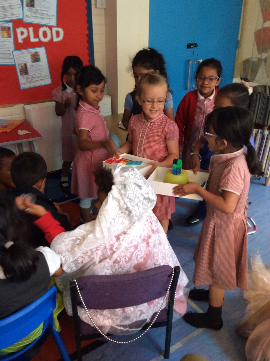 ThomasBuxtonEY's tweet photo. Today the children totally independently created their own wedding scene based around their experiences, complete with numicon phones for taking pictures, a pine cone as a make-up brush and a unifix wedding cake! #eyfs #play #understandingtheworld https://t.co/1595VBara8
