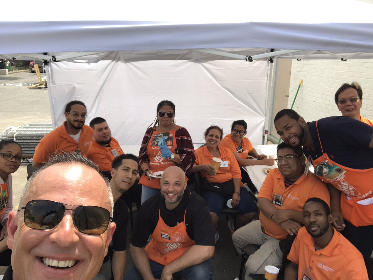 Chuck (@chuck57743144) on Twitter photo Met appreciation BBQ in store 983. Great Job team!! Thank for all that you do!!! <a href="/williams2_e/">Yvette Stubbs</a> @LourdesPerry <a href="/Tino_Longobardi/">Tino Longobardi</a> Met appreciation BBQ in store 983. Great Job team!! Thank for all that you do!!! <a href="/williams2_e/">Yvette Stubbs</a> @LourdesPerry <a href="/Tino_Longobardi/">Tino Longobardi</a>