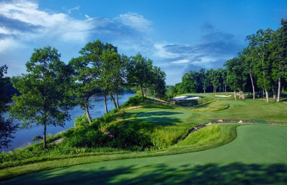 BryanTweed16's tweet photo. In spirit of #JohnDeereClassic this week, my #TweederTop10 NON-CHICAGO Illinois courses I've played:

1) TPC Deere Run
2) WeaverRidge
3) Eagle Ridge (The General)
4) Annbriar
5) Fyre Lake National
6) Eagle Ridge (North)
7) Eagle Ridge (South)
8) Stonewolf
9) Aldeen
10) Far Oaks https://t.co/bvUKKv734x