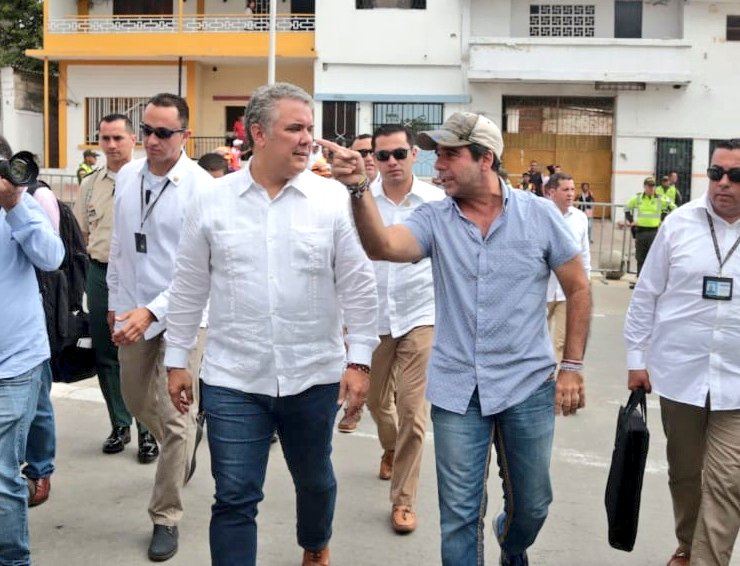 AlejandroChar's tweet photo. ¡La #EconomíaNaranja🍊 en Barranquilla avanza a pasos agigantados! Acompañado del presidente @IvanDuque y el director del SENA, @EstradaCarlosM, visitamos la sede de Industrias Creativas, un espacio diseñado especialmente para que nuestros jóvenes aprovechen al máximo su talento. https://t.co/0yjtrpL3QQ
