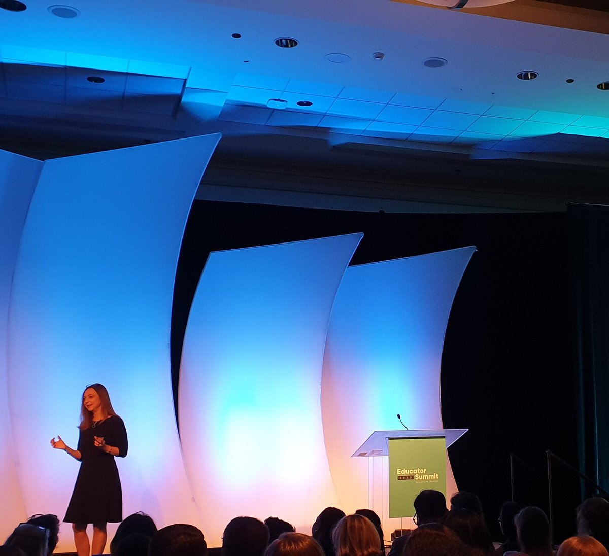 Thanks a lot <a href="/susancain/">Susan Cain</a> for your inspiring talk this morning, I learned a lot thanks to your concrete tips!  #extravert #introvert #teachers #classroom More resources to be found on her website => newsletter/QuietRev.com #EdSummit2019
#character