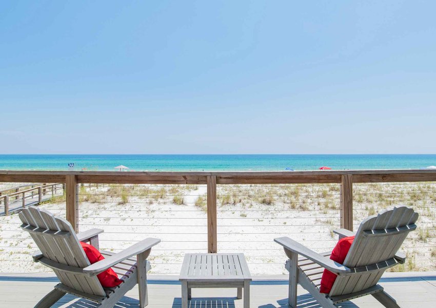 GoSouthern's tweet photo. Getaway this #July to #PensacolaBeach!⛱️#TridentHouse🏠 is a #GulfFront #Luxury #VacationHome that features 5BR/4BA, and comfortably accommodates up to 18 friends and family members! #BookDirect to get the most savings on your July #Beach escape! ➡️https://t.co/2kKeRR5gCG https://t.co/rrwvcPt4fO