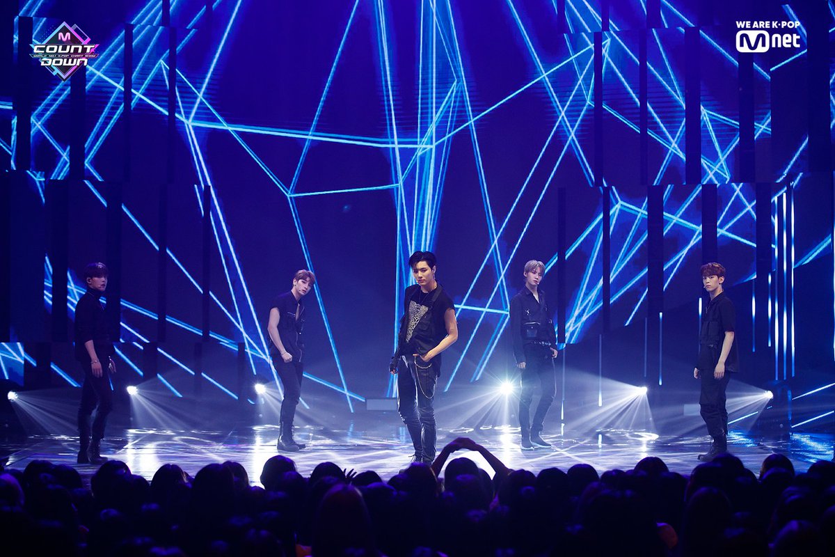 MnetMcountdown's tweet image. 190711 #MCOUNTDOWN 현장포토
국프들을 미치게 할 #프로듀스X101 #SIXC #6crazy #움직여 #MOVE

▶ tv.naver.com/v/9126142