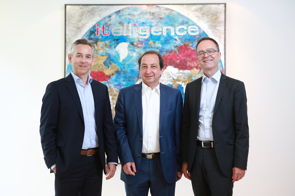 Der Cluster wächst strategisch weiter: Willkommen @itelligence_de! Unser Geschäftsführer <a href="/GuenterKorder/">Guenter Korder</a> begrüßte damit unser 200. Mitglied im Technologie-Netzwerk. Mehr Infos unter its-owl.de/newsroom/news/…