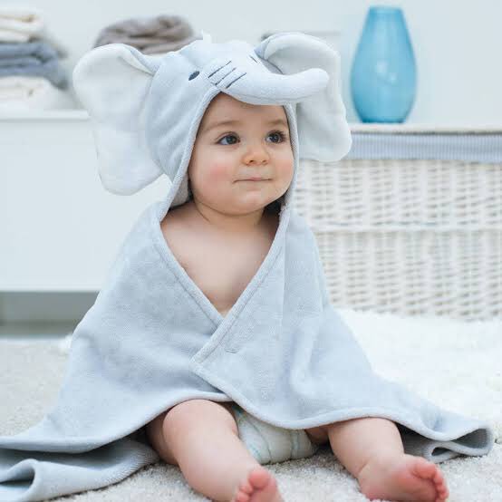 8. Baby towelBoleh je pakai towel biasa tp kata nak bg hadiah so boleh je la nak bg yg comel comel kan?? Baby towel selalunya size kecik sikit dr towel biasa & kain pon lembut sikit.