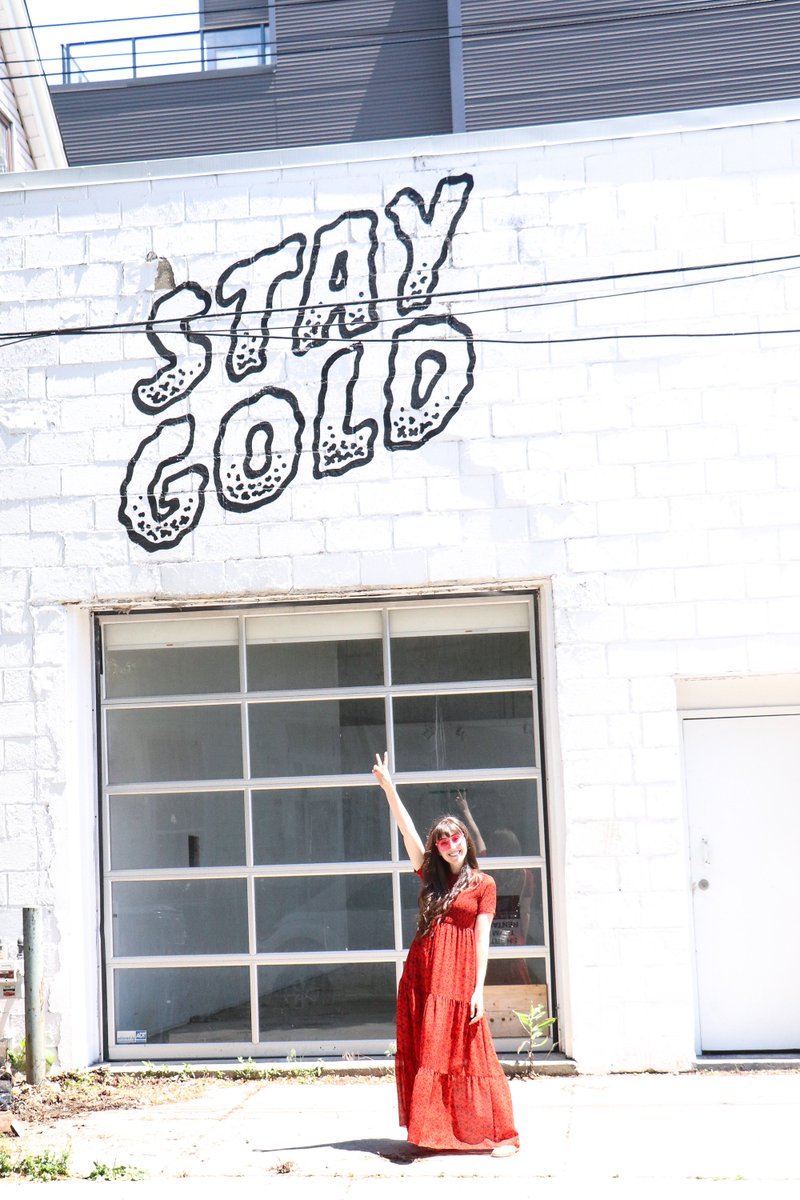 It's been over a year since I left my incredible job as a book buyer, in pursuit of an entrepreneurial life. I'm sharing my reflections about the journey and things I have learned along the way. Read 26 THINGS I LEARNED IN MY 1ST YEAR OF SELF EMPOLYMENT bit.ly/bloggerliferef…