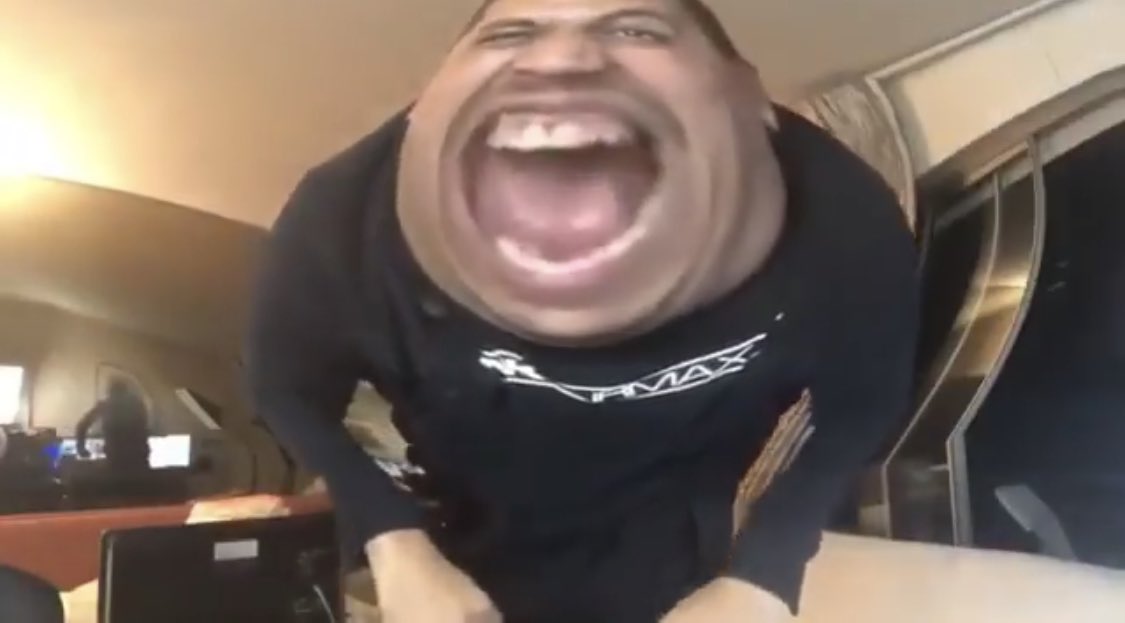 jl kenny on twitter quand sur gta y as la police qui allume c est gyrophare et que jsuis quand meme innocent twitter