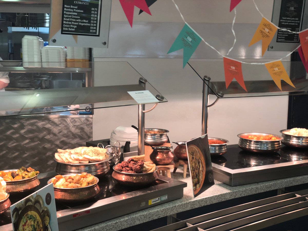 LStoreys's tweet image. Indian road trip today at craigforth join us for a feast South Indian chilli chicken tikka coriander tomato rice #indianfood #hotspicy #westisbest #oneteam #craigforth #Stirling #foodies #welovethisbusiness @lynnywinny_lynn @georgegunn2303