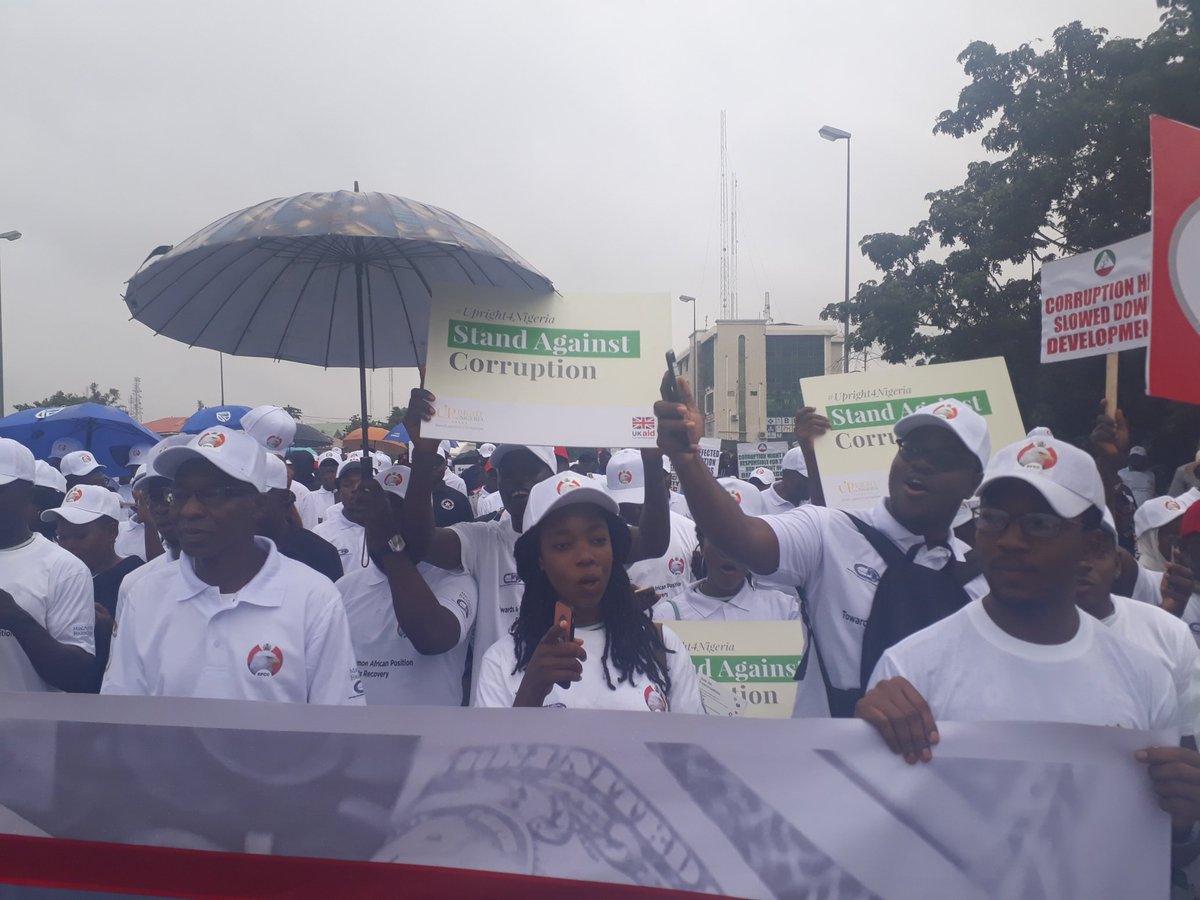 Mr_Pristine_'s tweet photo. @CDDWestAfrica support to mark African Union Anti-Corruption Day 2019. "Let's unite towards a common African position on Asset Recovery." 

#StopCorruption
#CorruptionNoMore
@AntiCorruptIntl 
@ClementNwankwo 
@SayNoCampaignNG 
#DoroCorruption
@SituationRoomNg 
@AriyoAristotle https://t.co/JzeU0bbC0G