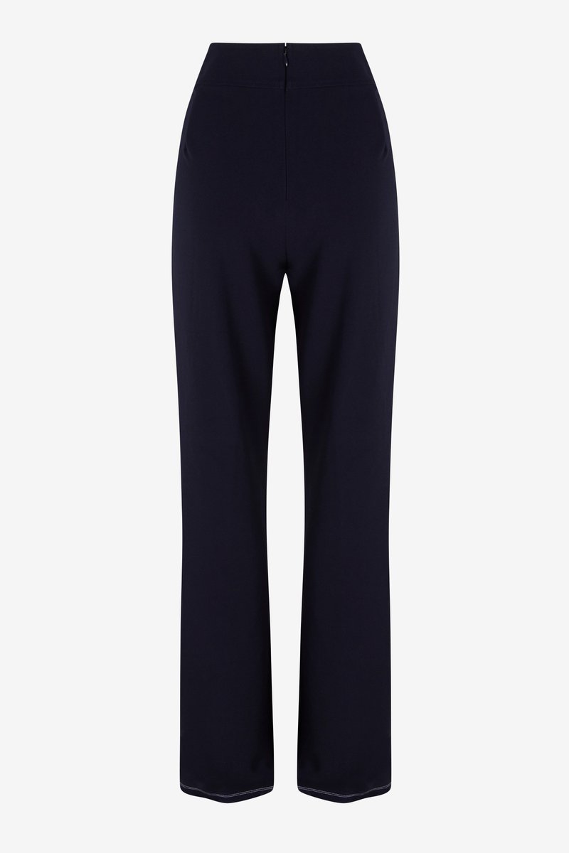 isatoropa's tweet photo. Crea un perfecto #outfit con prendas básicas de nuestra #tienda https://t.co/hqYFeOpSQU
Un #pantalón negro básico, un #top lencero muy especial y una #chaqueta por si refresca y eso es un #look perfecto par cualquier noche de #verano. https://t.co/6ULXwwDJpg