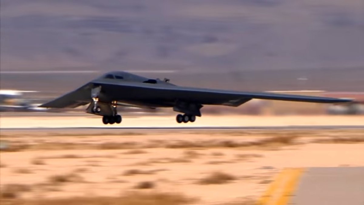 amundazaGT's tweet image. #TimeForTakeOff
#Yesterday's #U2 is now #Today's #B2
#SpyingsDone now #MOABsCome
#ThisIsYourCaptainSpeaking
#Q+

youtu.be/t_jMP8fb9zI