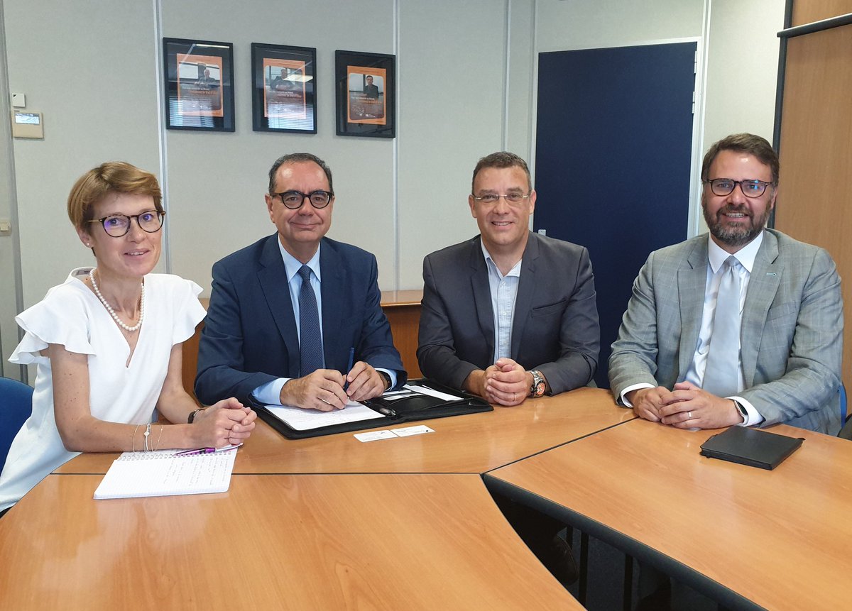 jfbenon's tweet photo. #valdoise / #iledefrance / #ParisRegion / #Ceevo95 : échange avec Arnaud Bisig, dirigeant de la société #CubeFlight et Régis Portugal, dirigeant de la société #Legira pour le lancement en Val-d'Oise de l'alliance #Polaryse pour l'accompagnement tactique des chefs d'entreprises https://t.co/i9wcEmg1L0