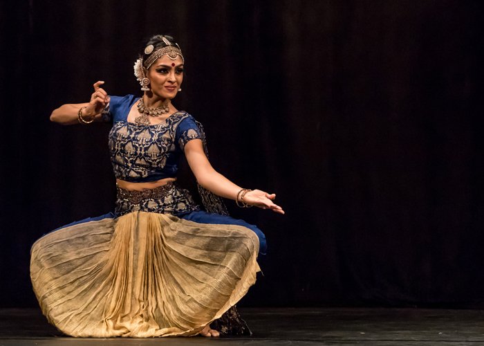 BhavanLondon's tweet photo. Join @Akademi for an enlightening, exclusive #DanceDialogue, this Friday 12 July @asiahousearts: #Bharatanatyam artist @dancerukmini in conversation with @VenaRamphal, tackling the relevance of Classical Indian Dance for a contemporary context:
https://t.co/xd8C0FI8zy https://t.co/L5c40BHbed